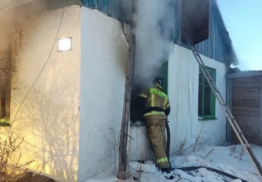 Под Новосибирском после пожара нашли труп 60-летнего хозяина горевшего дома