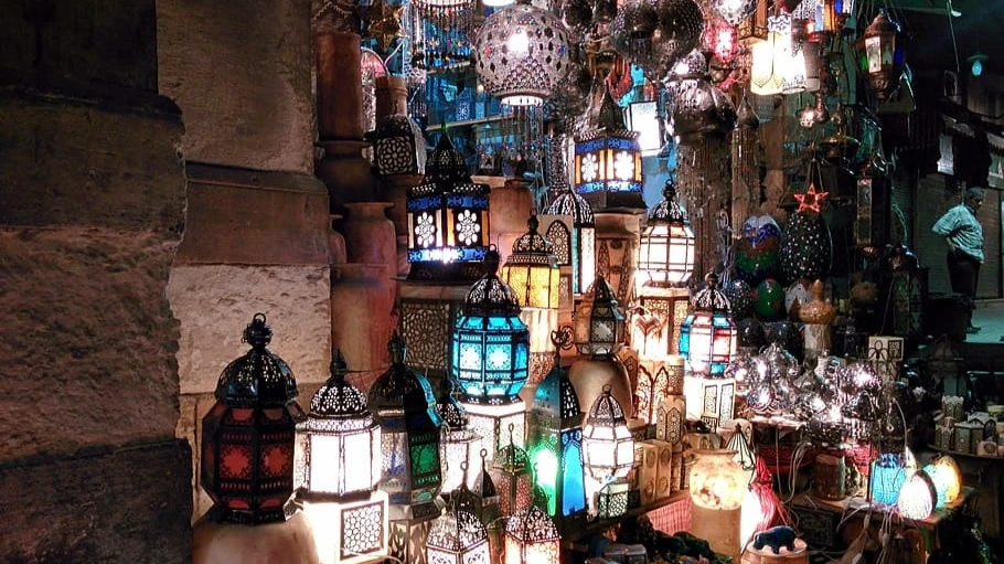 В Рамадан самой яркой и насыщенной жизнь становится ночью. Фото: Piqsels.com