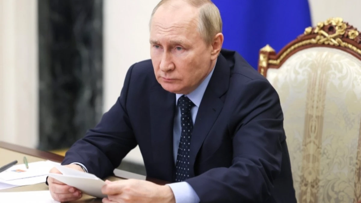 Владимир Путин подписал пакет законов о полном запрете «пропаганды ЛГБТ»