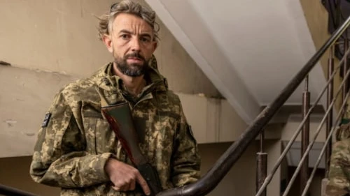 Британский наемник Мэттью Робинсон сообщил, что 70% иностранных наемников покинули Украину - «Никогда не стреляли во что-то более опасное, чем лисы»