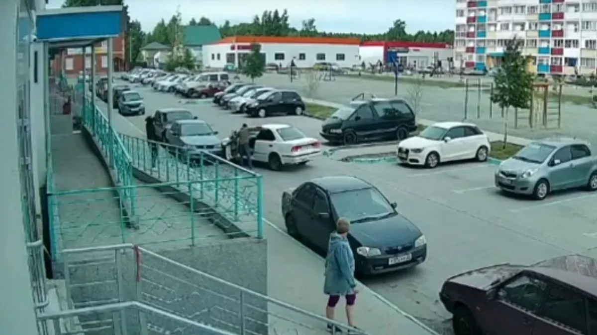 ДТП на Твардовского. Фото: кадр из видео