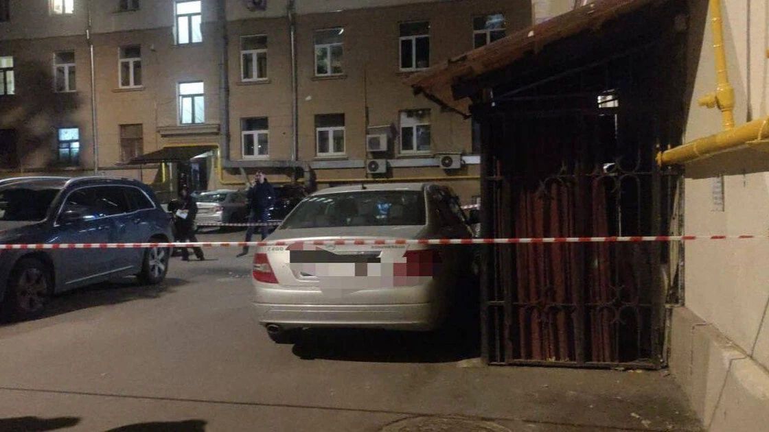 В центре Москвы киллер на глазах у прохожих убил разыскиваемого в Армении бизнесмена Оганеса Камаряна