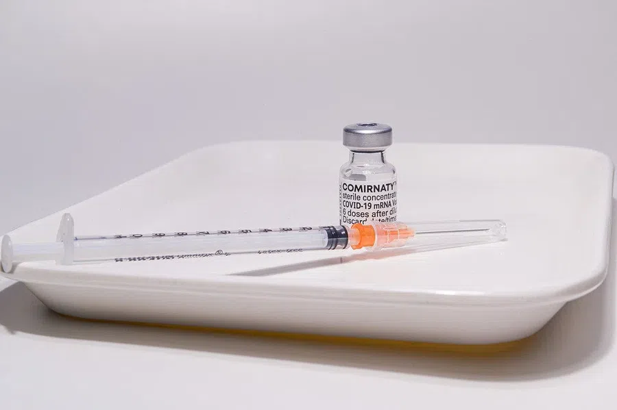 Пфайзер просит США разрешить 4-ю дозу вакцины от коронавируса для людей 65+