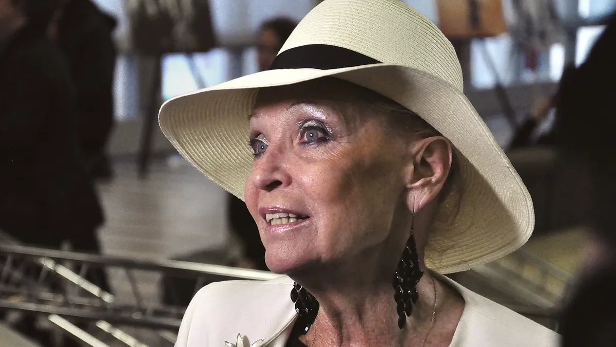 Звезда «Бриллиантовой руки» 82-летняя Светлана Светличная выписалась их психиатрической больницы: о здоровье актрисы рассказала ее невестка 