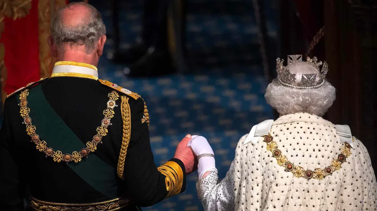 Принц Чарльз и королева Елизавета. Фото: people.com