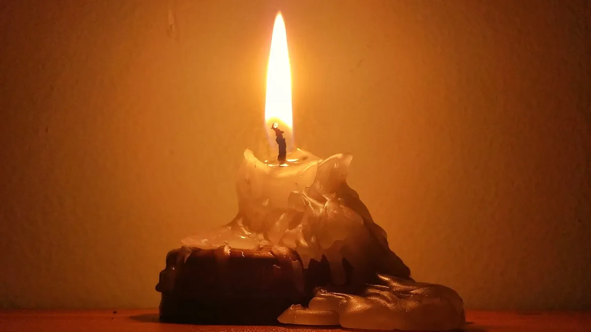 Жизнь сгорает, как свеча. Фото: unsplash.com