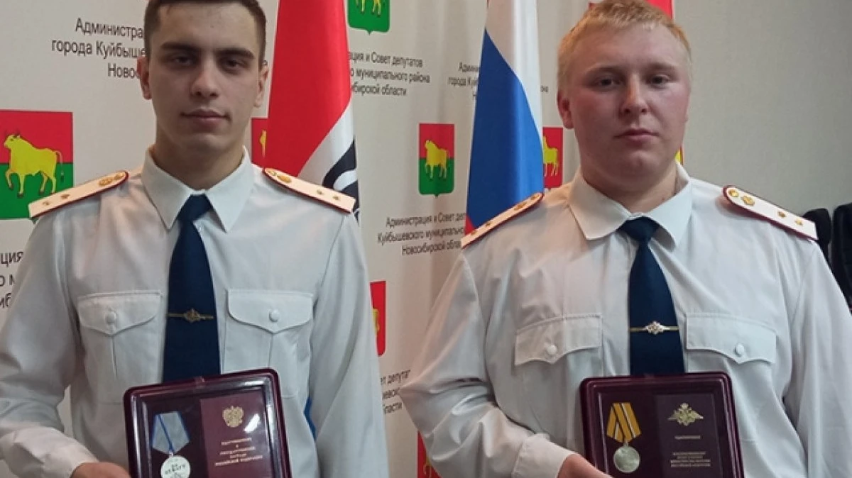 Двух военных из Новосибирской области Максима Окунева и Никита Дубогорна наградили за отвагу и боевые отличия
