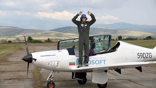  Британский 17-летний пилот стал самым молодым, совершившим в одиночку кругосветку на легкомоторном самолете за пять месяцев 