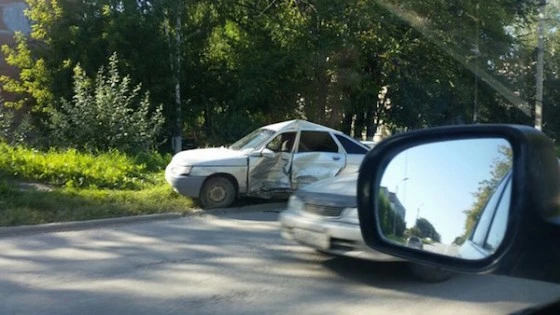 Машины серьезно повреждены в результате ДТП